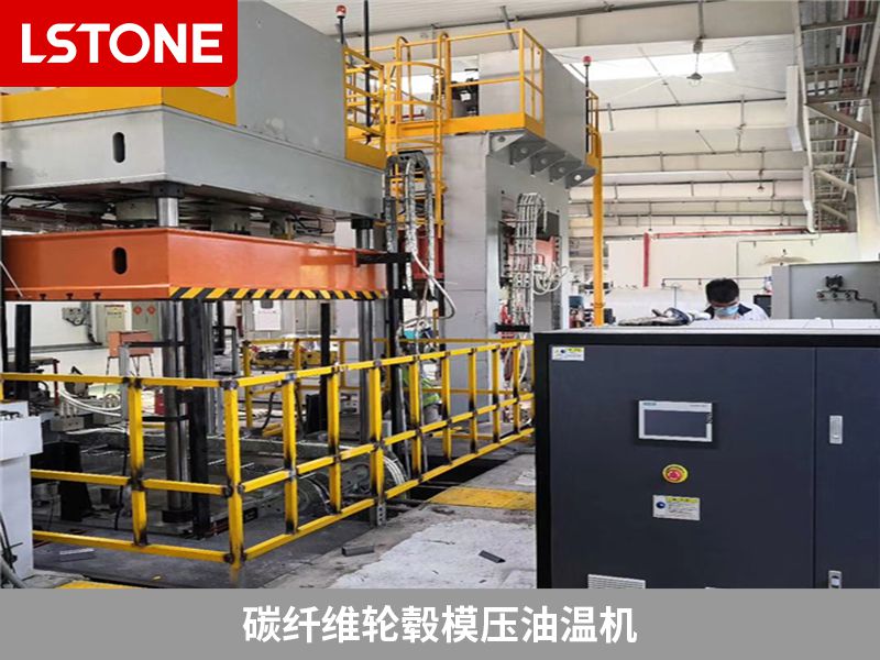 碳纖維輪轂?zāi)河蜏貦C2