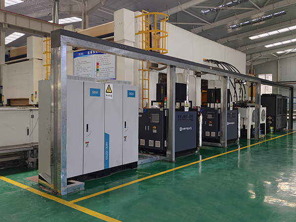 板壓機(jī)配模溫機(jī)