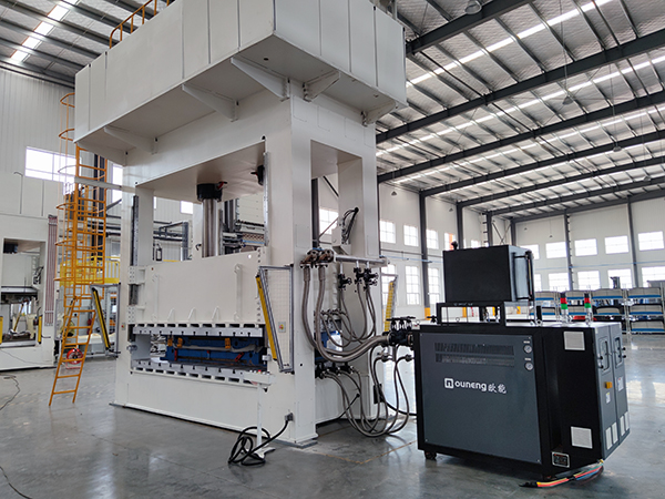 內(nèi)飾件模具加熱模溫機(jī)